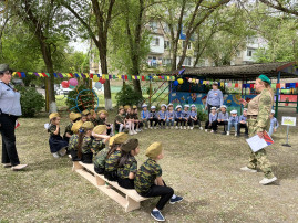 Военно-патриотическая игра "Зарничка" Военно-патриотическая игра "Зарничка".